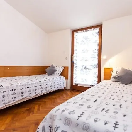 In With Sea View, Terrace, Air Conditioning,wifi 3475-4 Appartement Pakoštane